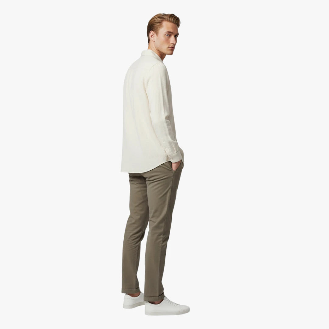 Miles & Luna Old Money Linen Shirt with Relaxed Fit and Effortless Summer Elegance for Men